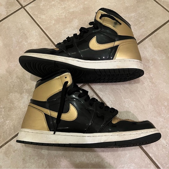 Nike Air Jordan 1 Retro High NRG
Patent Gold Toe - Picture 2 of 11